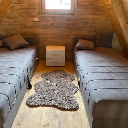 Alpstuga Apartman The Crown
